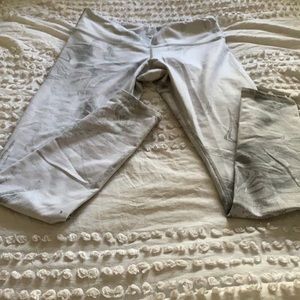Alo light grey leggings